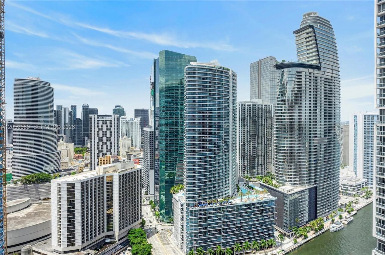 500 Brickell Ave , Unit 1100, Miami, FL 33131 Photo