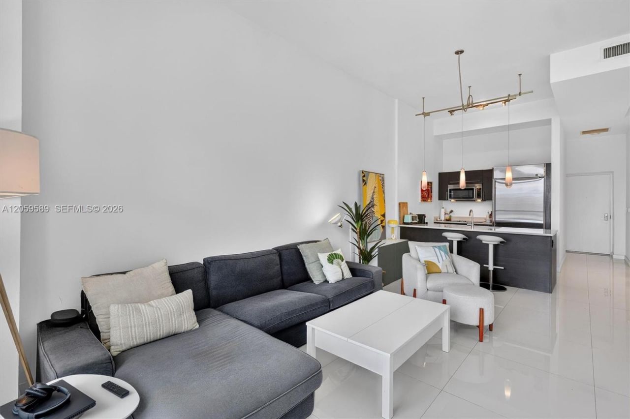 500 Brickell Ave , Unit 1100, Miami, FL 33131 Photo