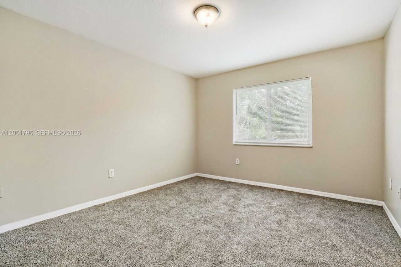 2296 NW 170th Ave, Pembroke Pines, FL 33028 Photo