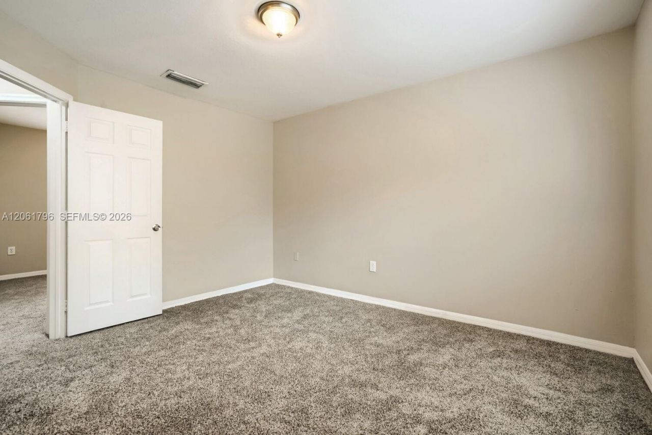 2296 NW 170th Ave, Pembroke Pines, FL 33028 Photo