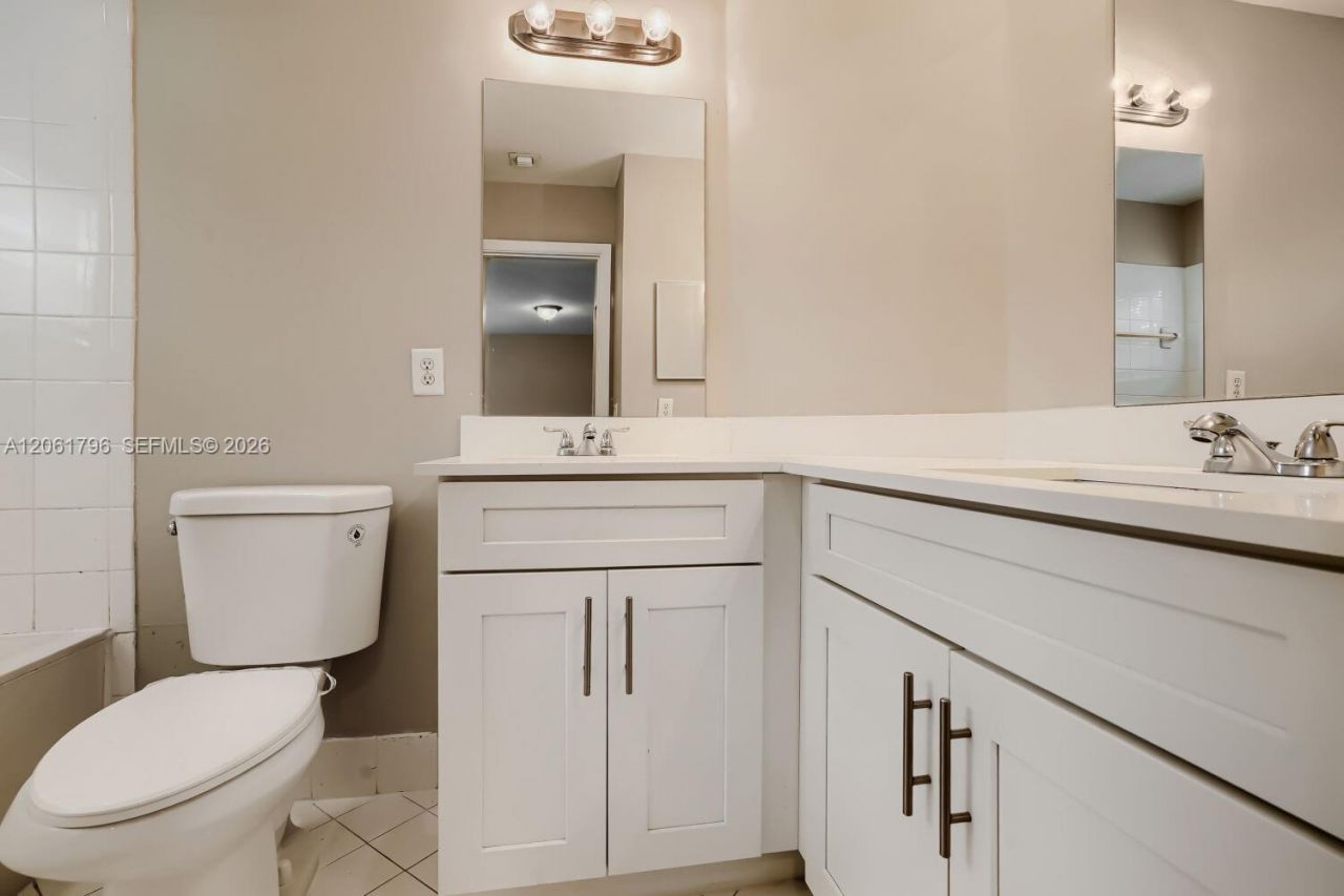 2296 NW 170th Ave, Pembroke Pines, FL 33028 Photo