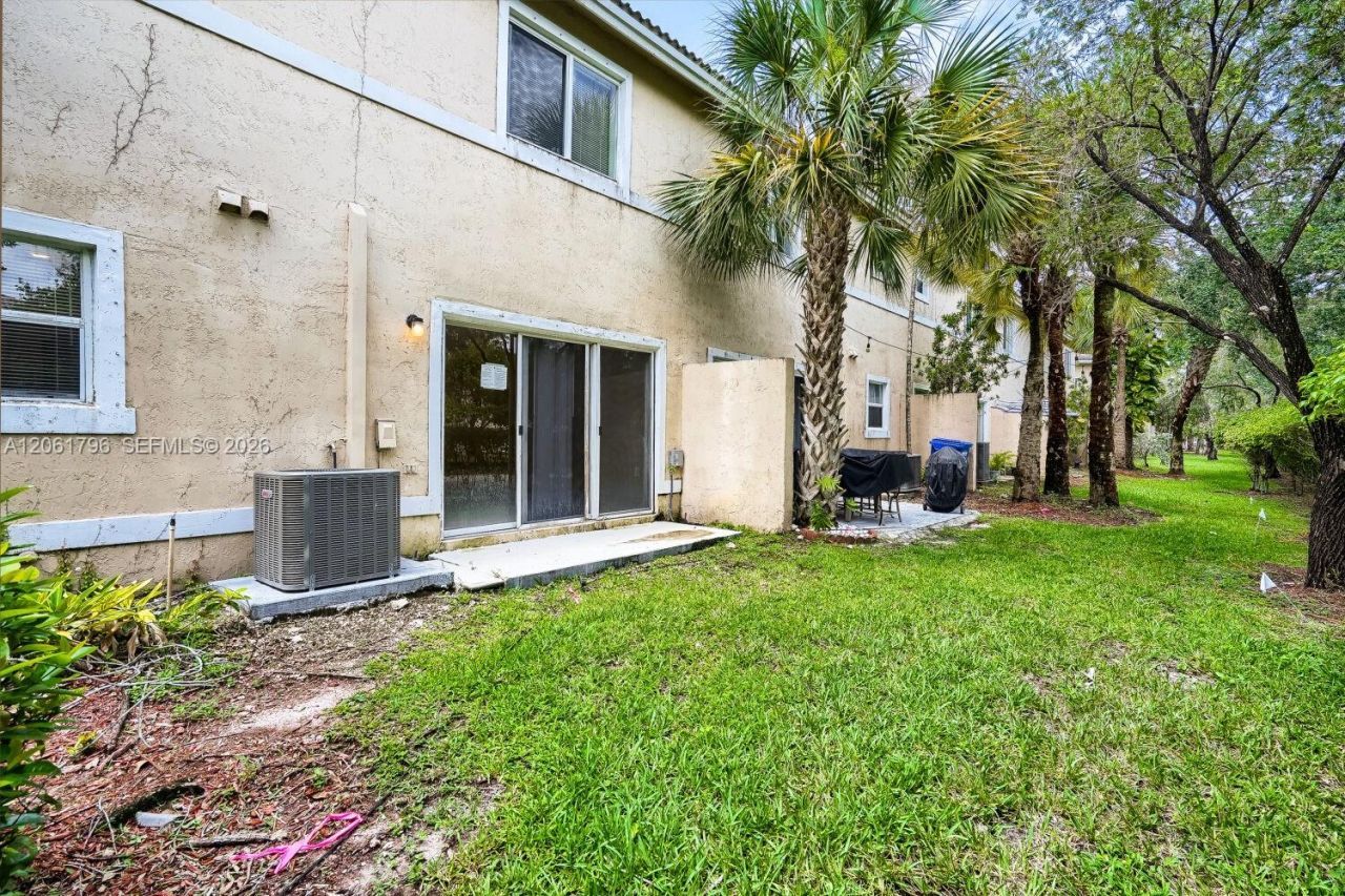 2296 NW 170th Ave, Pembroke Pines, FL 33028 Photo