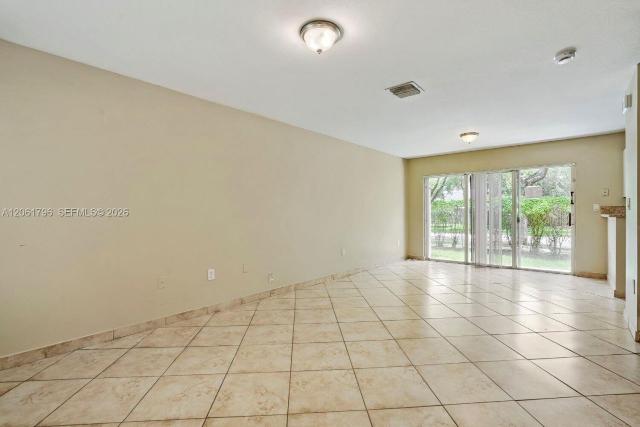 2296 NW 170th Ave, Pembroke Pines, FL 33028 Photo