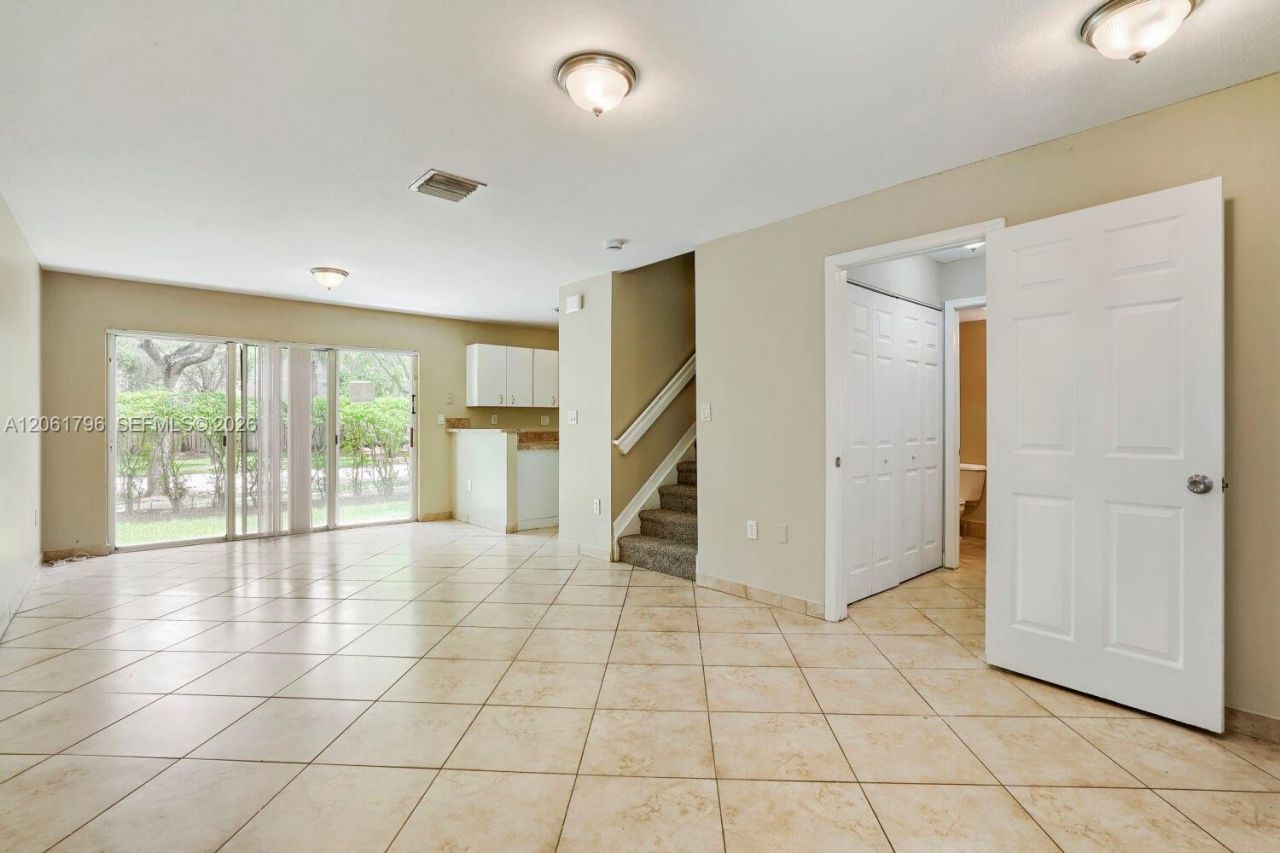 2296 NW 170th Ave, Pembroke Pines, FL 33028 Photo