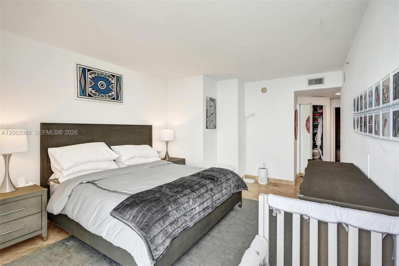6365 Collins Ave, Unit 3002, Miami Beach, FL 33141 Photo