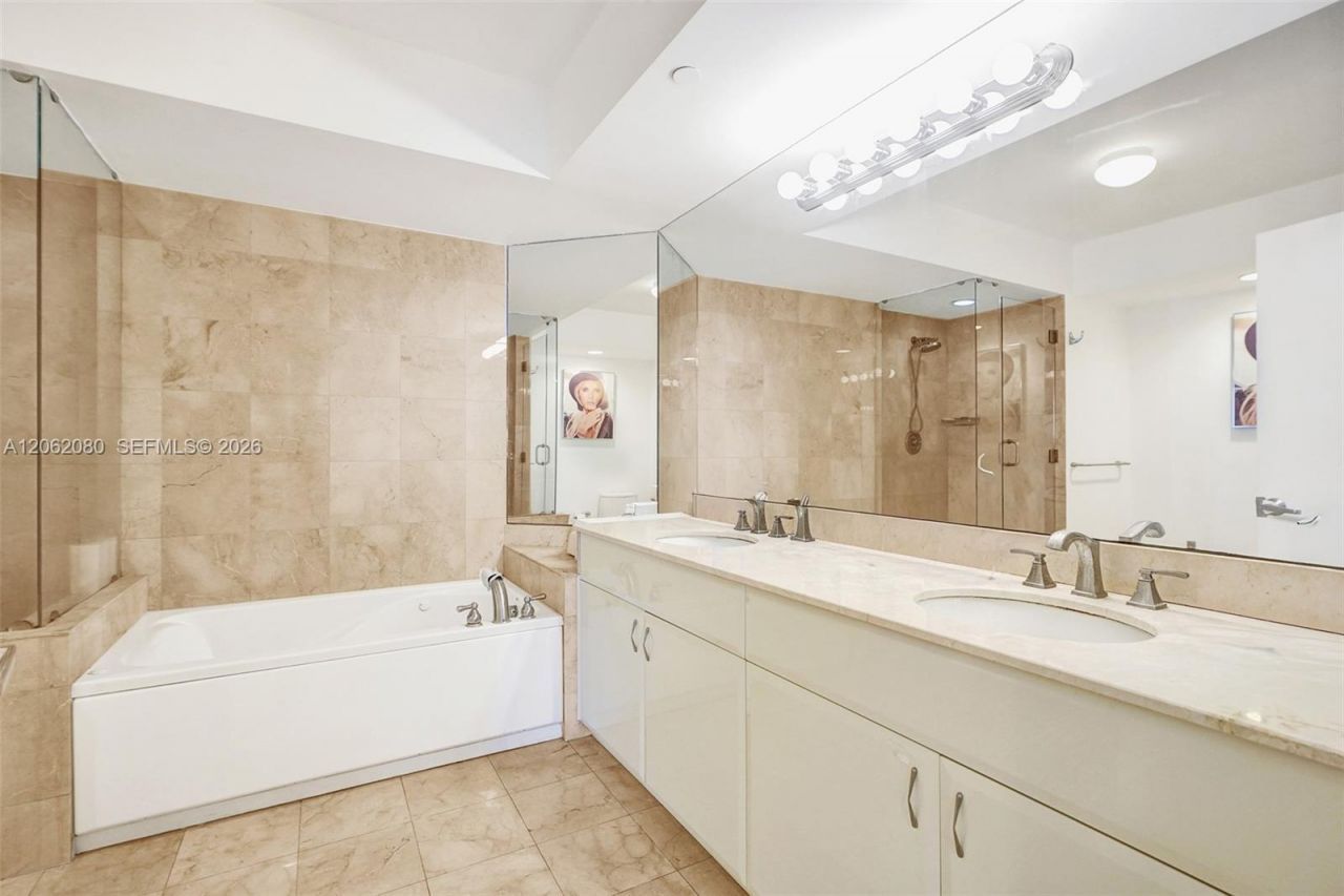 6365 Collins Ave, Unit 3002, Miami Beach, FL 33141 Photo