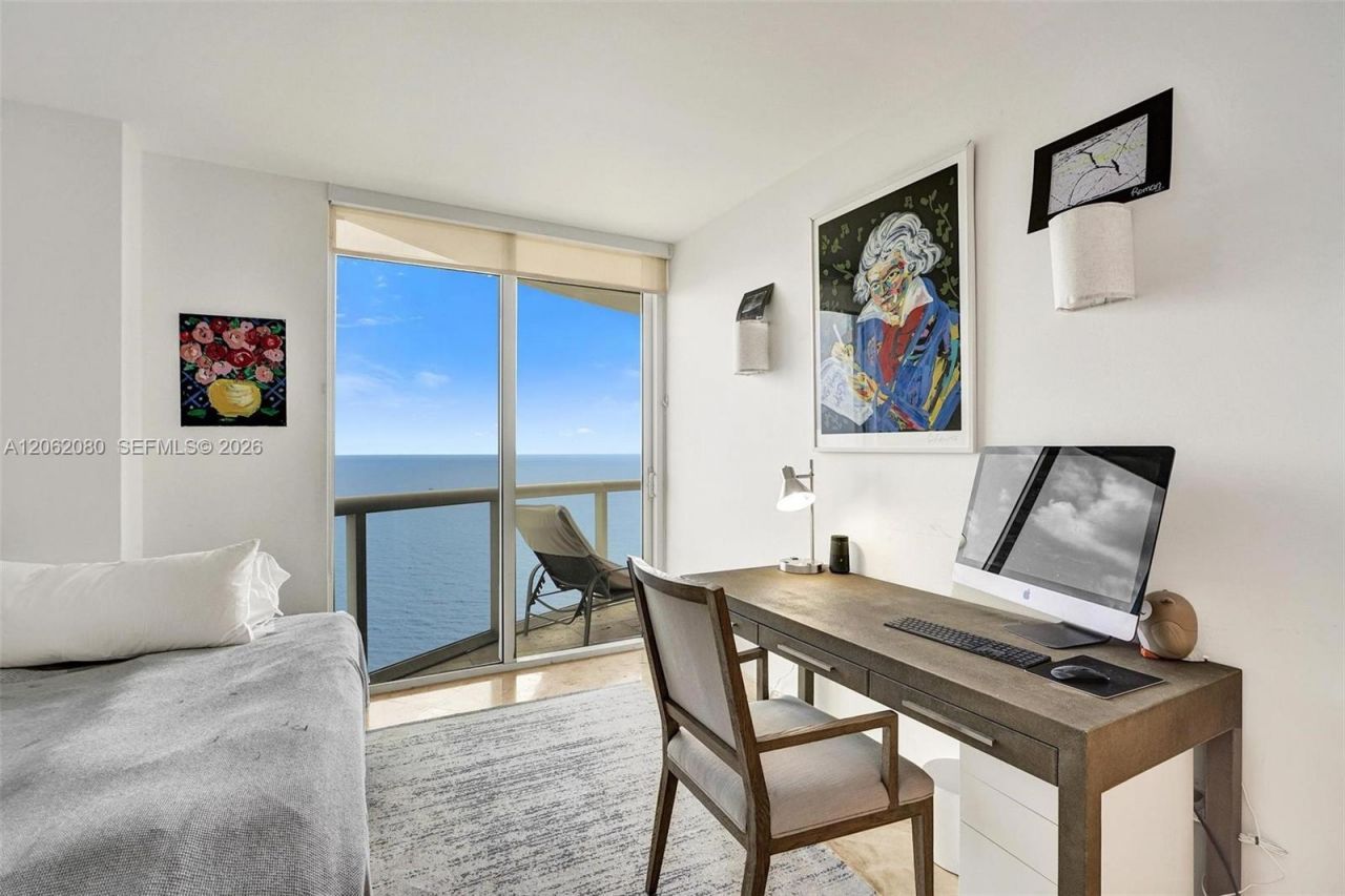 6365 Collins Ave, Unit 3002, Miami Beach, FL 33141 Photo