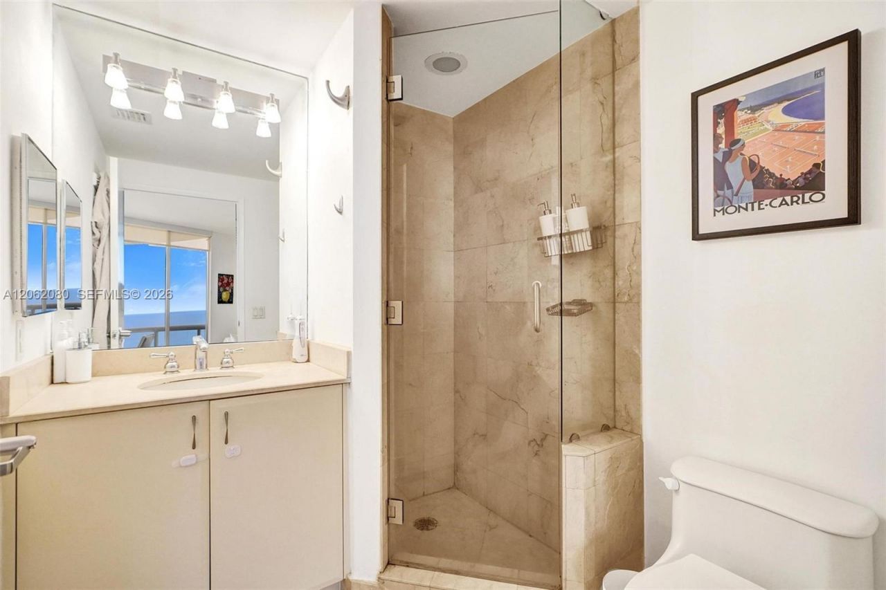 6365 Collins Ave, Unit 3002, Miami Beach, FL 33141 Photo