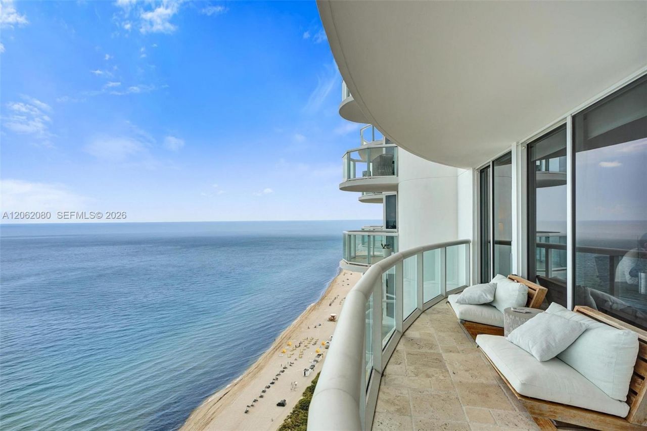 6365 Collins Ave, Unit 3002, Miami Beach, FL 33141 Photo