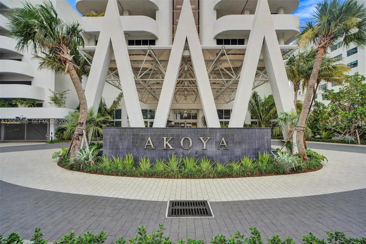 6365 Collins Ave, Unit 3002, Miami Beach, FL 33141 Photo