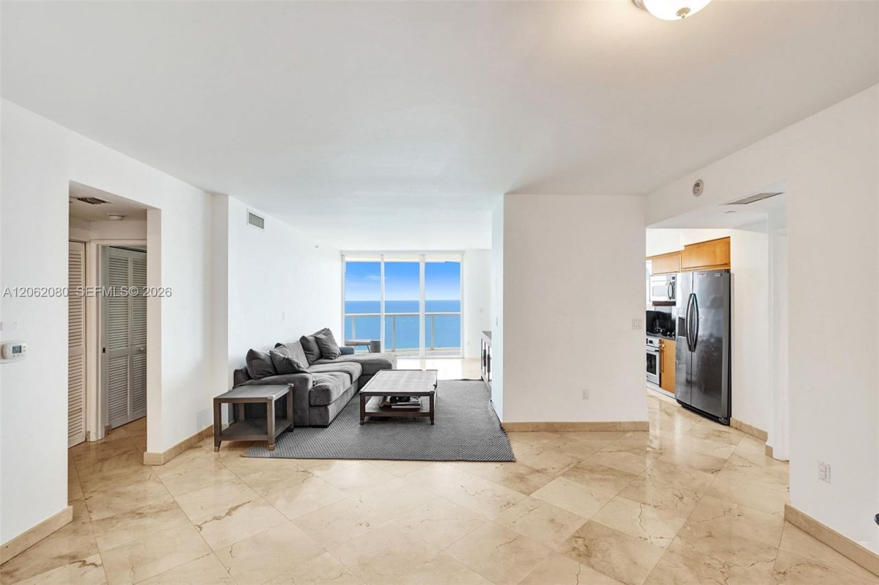 6365 Collins Ave, Unit 3002, Miami Beach, FL 33141 Photo