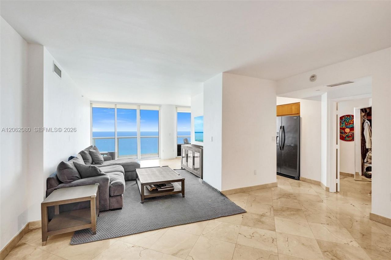 6365 Collins Ave, Unit 3002, Miami Beach, FL 33141 Photo