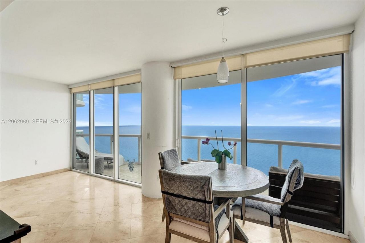 6365 Collins Ave, Unit 3002, Miami Beach, FL 33141 Photo