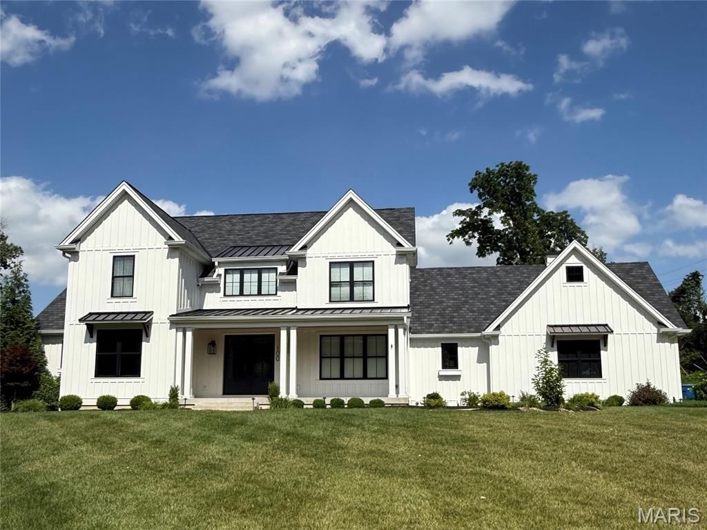 100 Ladue Meadows Lane, Creve Coeur, MO 63141 Main Photo