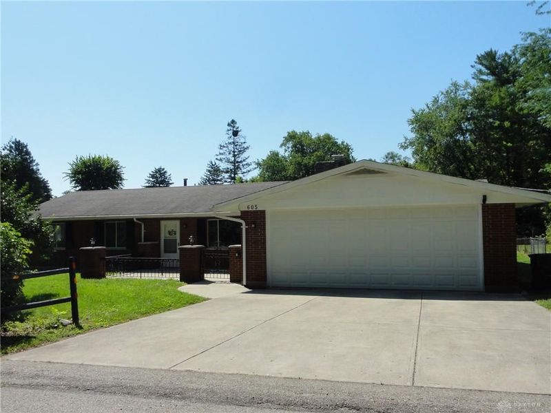 605 Shiloh Drive, Dayton, OH 45415 Photo 2