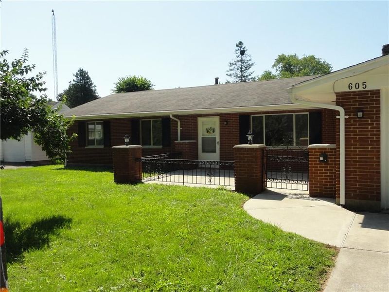 605 Shiloh Drive, Dayton, OH 45415 Photo 3