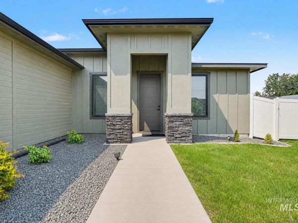 2182 Austin Way, Fruitland, ID 83619