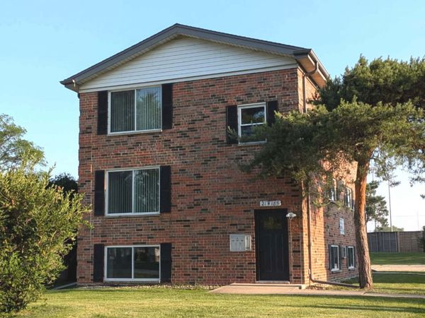 21W185 Tee Lane , Unit B, Itasca, IL 60143