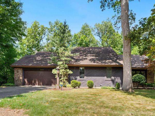 3328 Oak Borough Run, Fort Wayne, IN 46804
