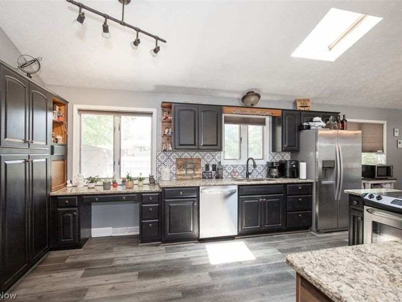 1587 Polk Drive , Brunswick, OH 44212 Photo 6