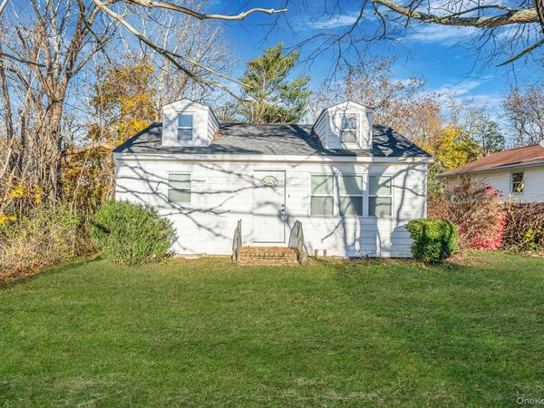 24485 Main Road , Mattituck, NY 11935