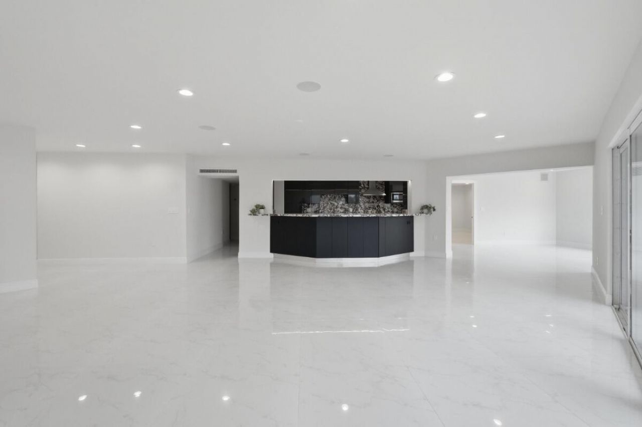 877 NE 195th Street, Unit 222, Miami, FL 33179 Photo