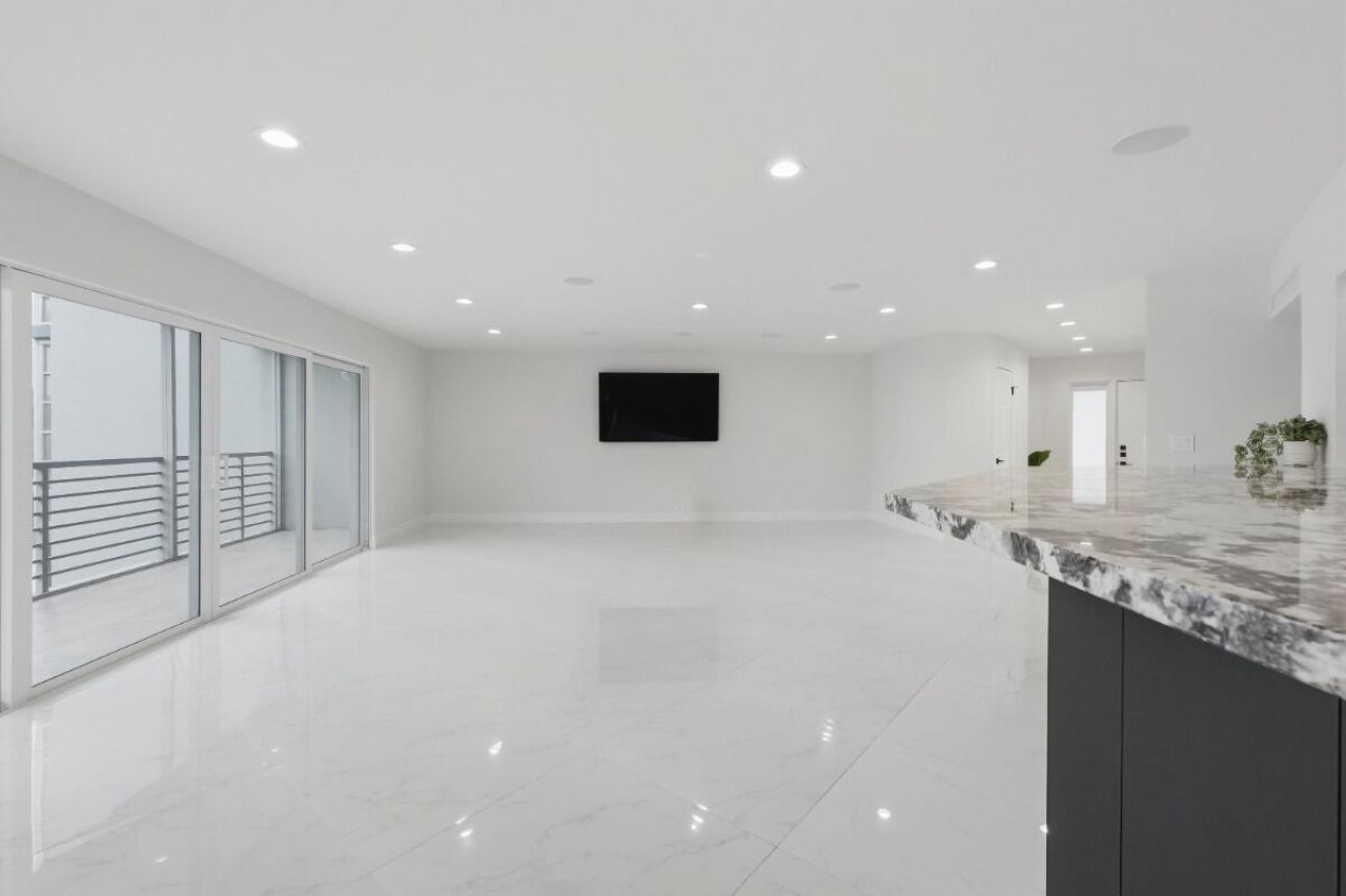 877 NE 195th Street, Unit 222, Miami, FL 33179 Photo