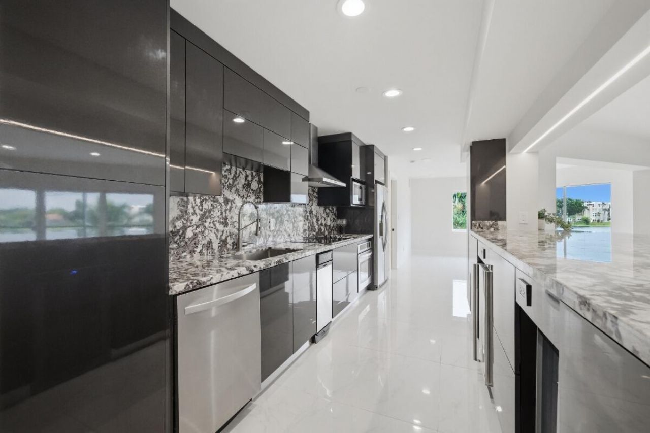 877 NE 195th Street, Unit 222, Miami, FL 33179 Photo