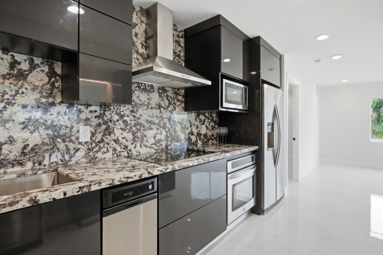 877 NE 195th Street, Unit 222, Miami, FL 33179 Photo