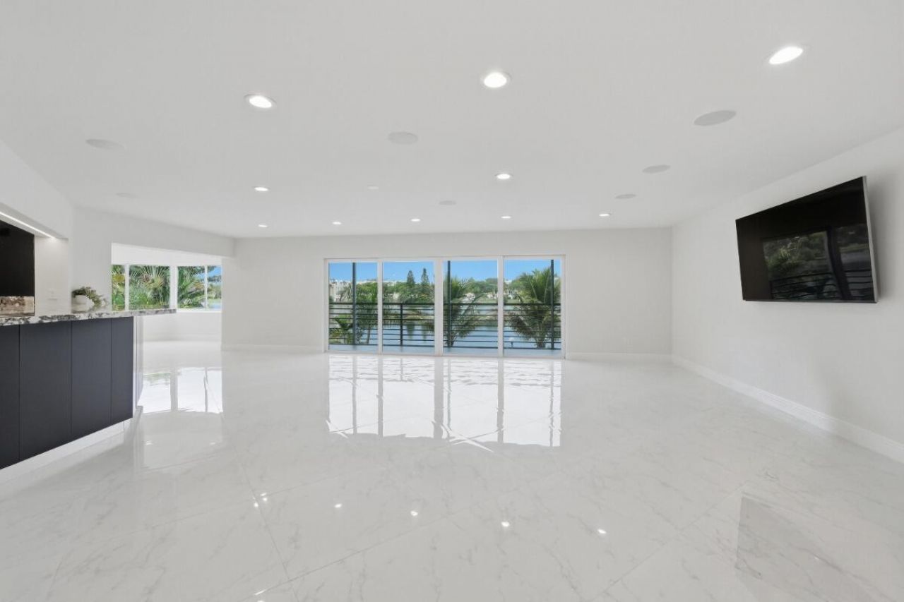 877 NE 195th Street, Unit 222, Miami, FL 33179 Photo