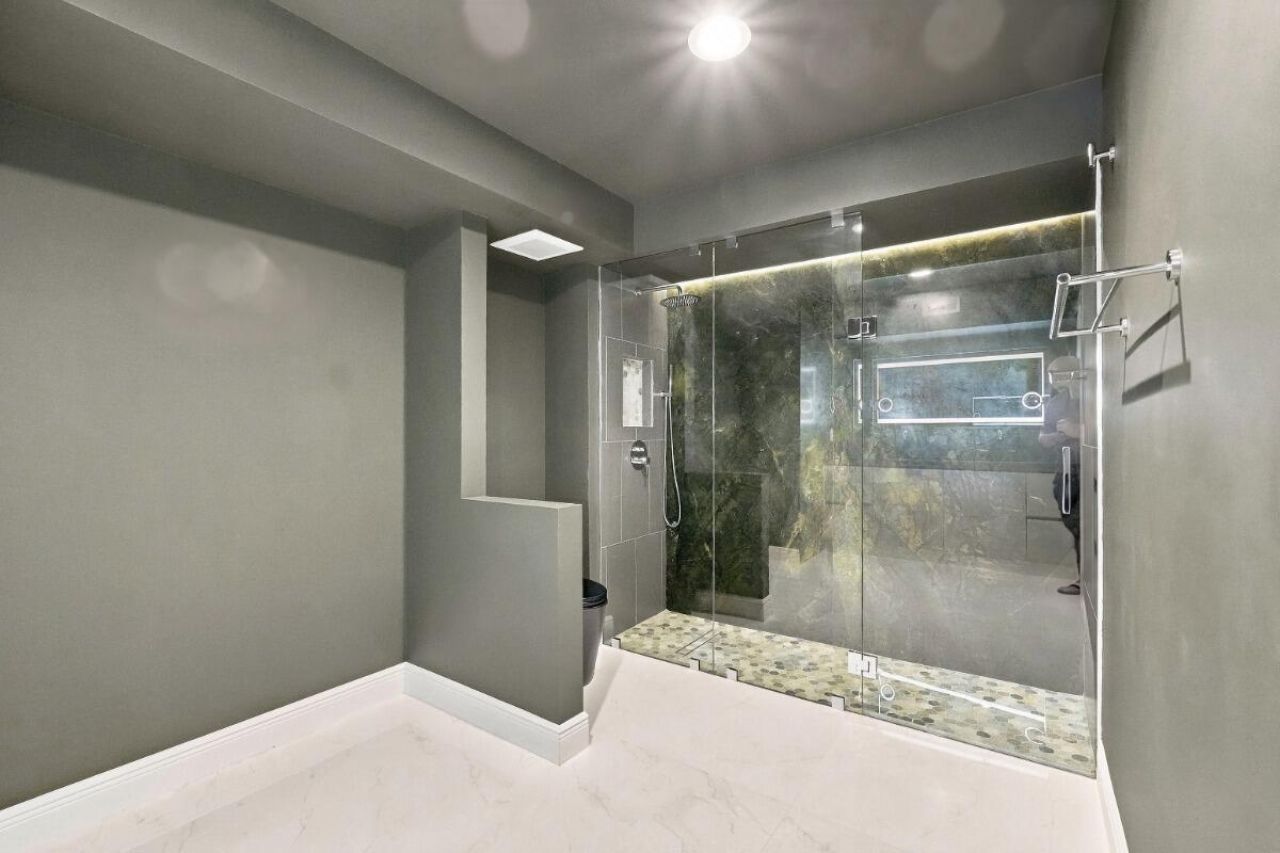 877 NE 195th Street, Unit 222, Miami, FL 33179 Photo
