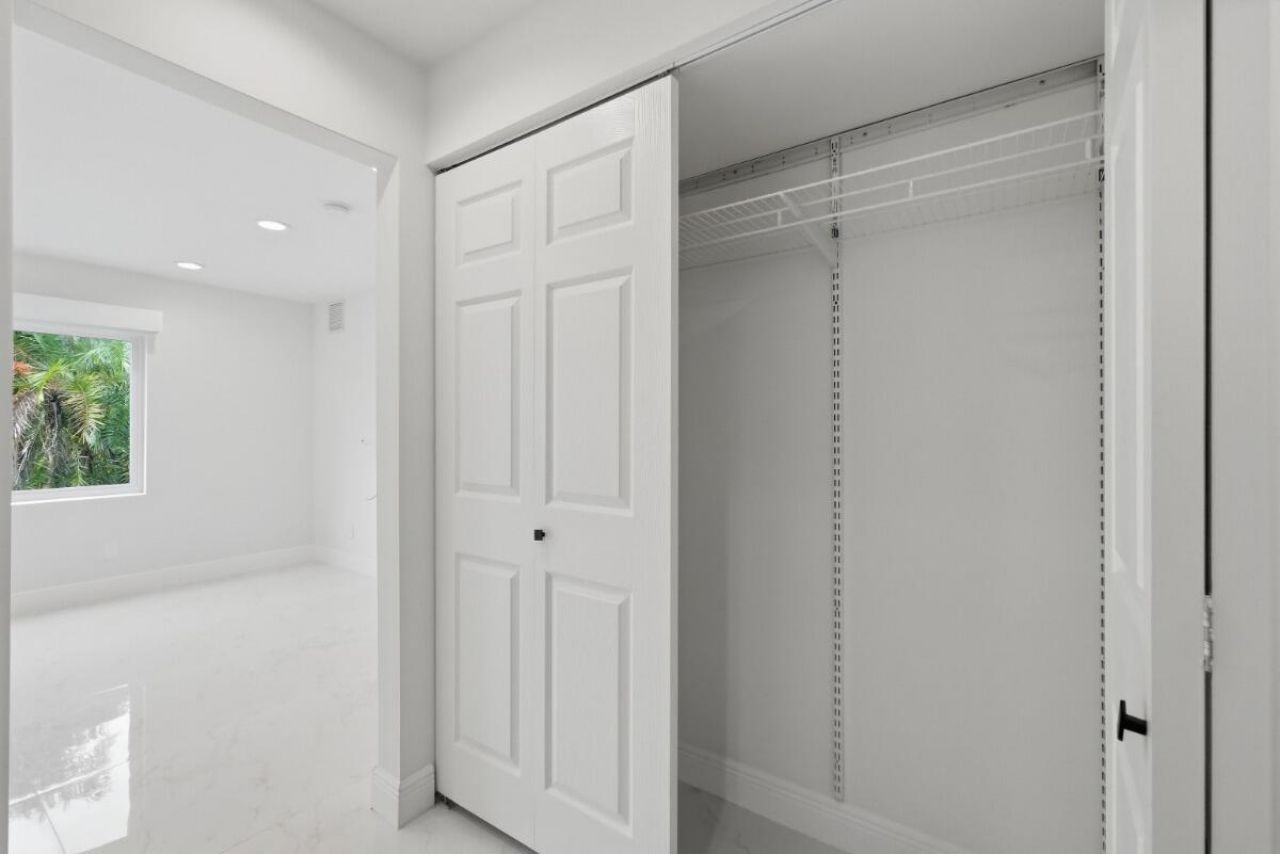 877 NE 195th Street, Unit 222, Miami, FL 33179 Photo