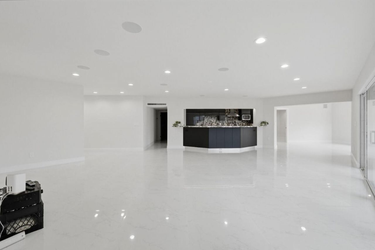 877 NE 195th Street, Unit 222, Miami, FL 33179 Photo