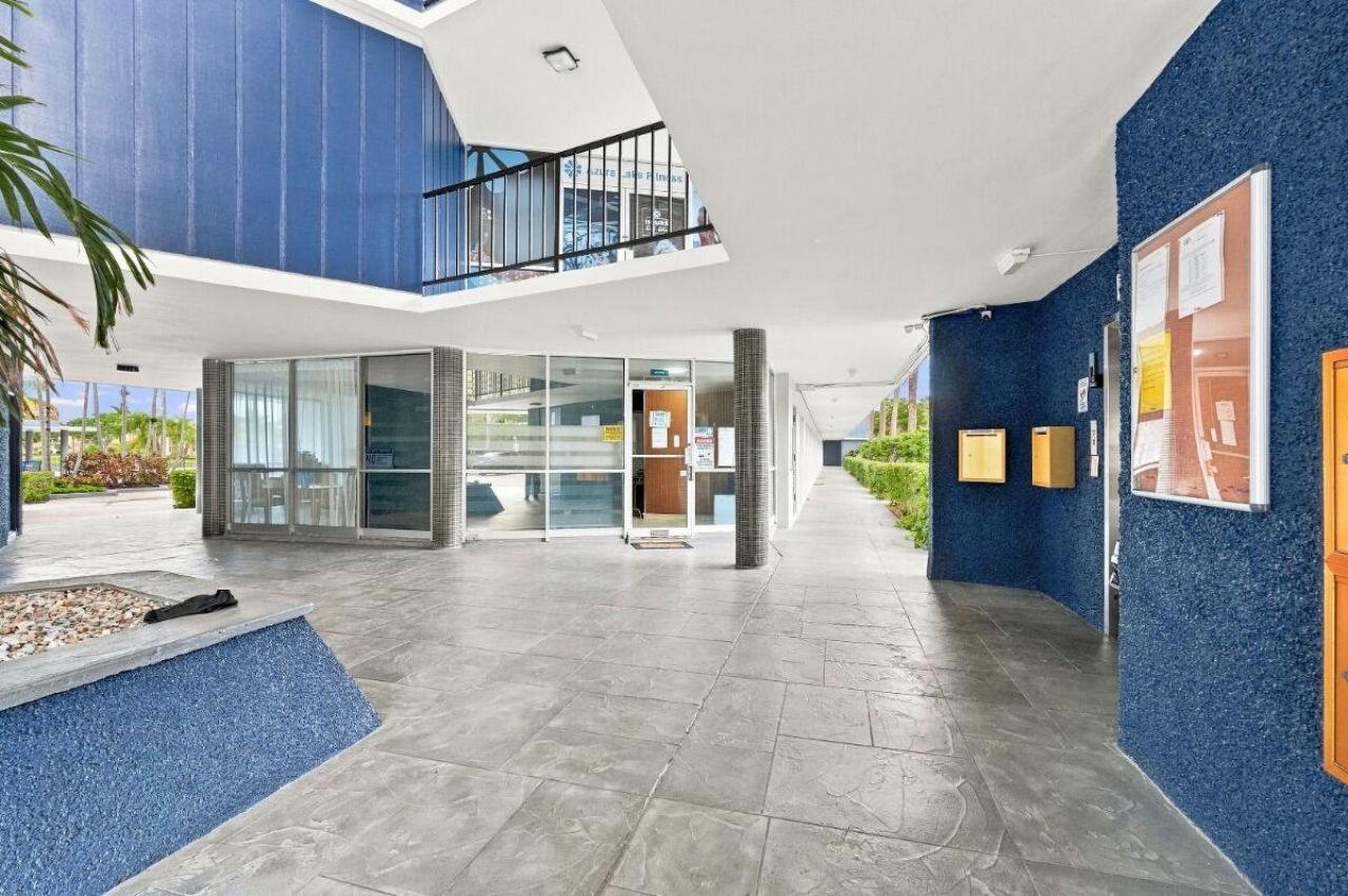 877 NE 195th Street, Unit 222, Miami, FL 33179 Photo