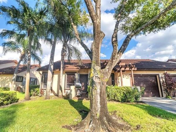 7212 PRIMROSE Lane, Unit 7212, Tamarac, FL 33321