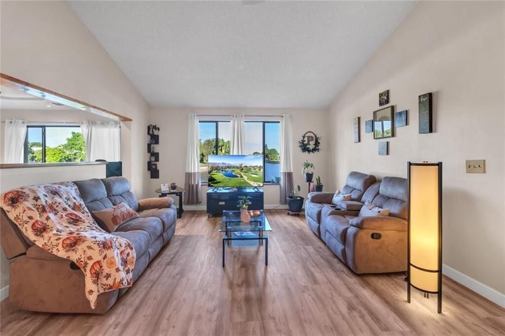 7212 Primrose Lane, Unit 7212, Tamarac, FL 33321 Photo