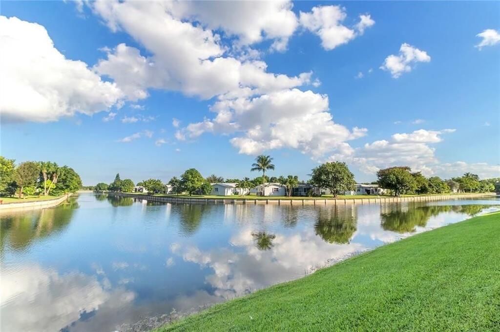 7212 Primrose Lane, Unit 7212, Tamarac, FL 33321 Photo
