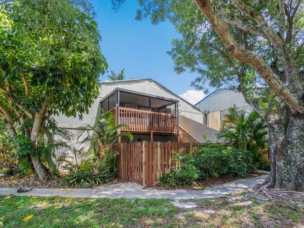 2 CROSSINGS Circle E, Unit E, Boynton Beach, FL 33435