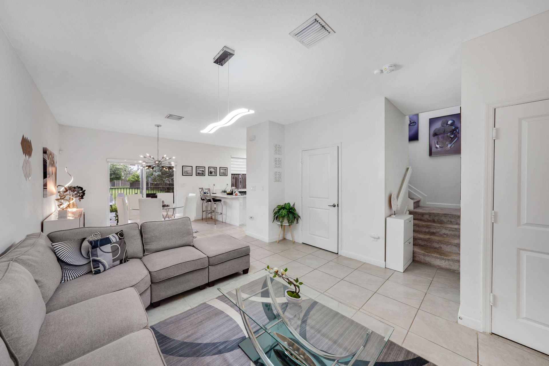 12960 NW 22nd Place, Miami, FL 33167 Photo