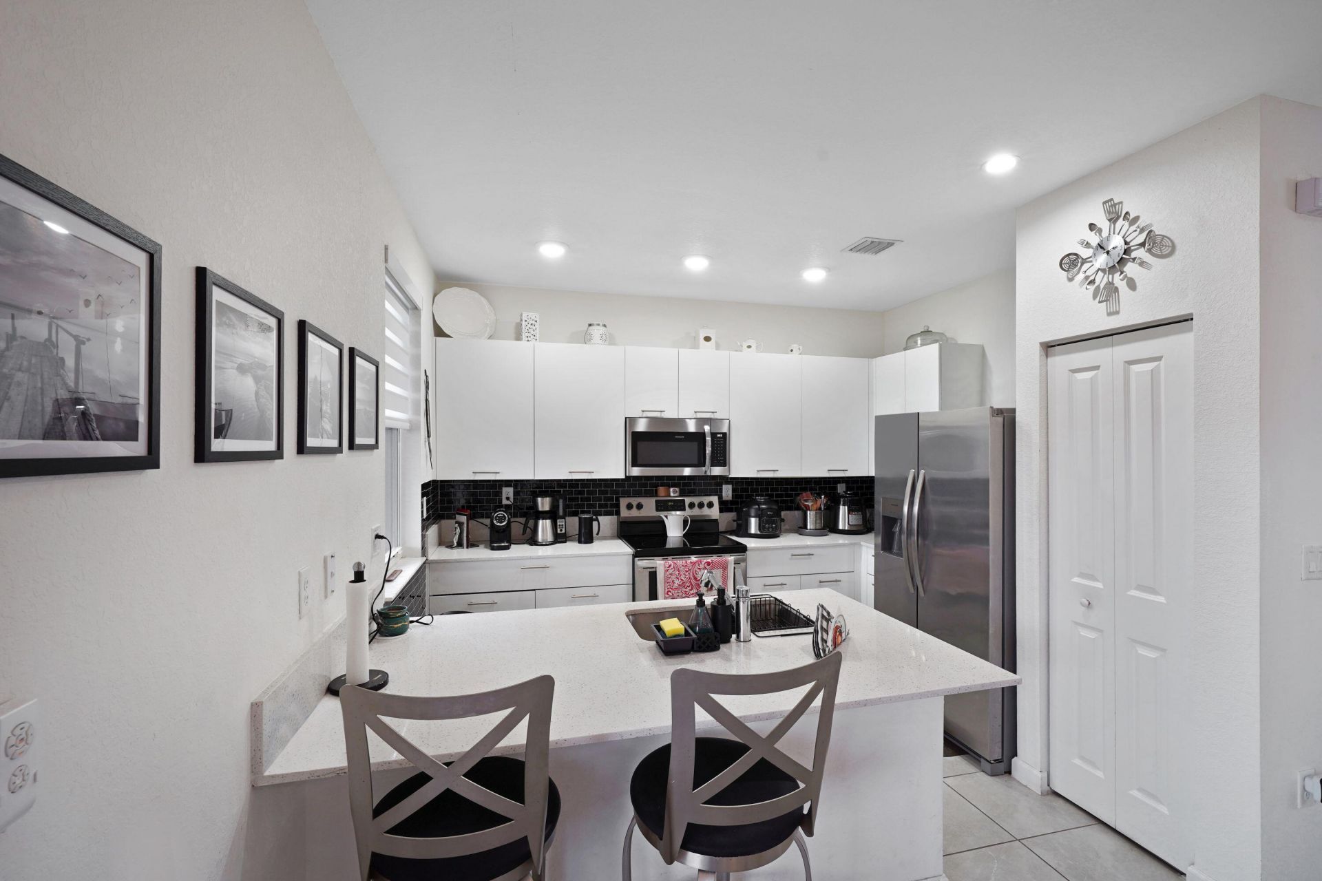 12960 NW 22nd Place, Miami, FL 33167 Photo