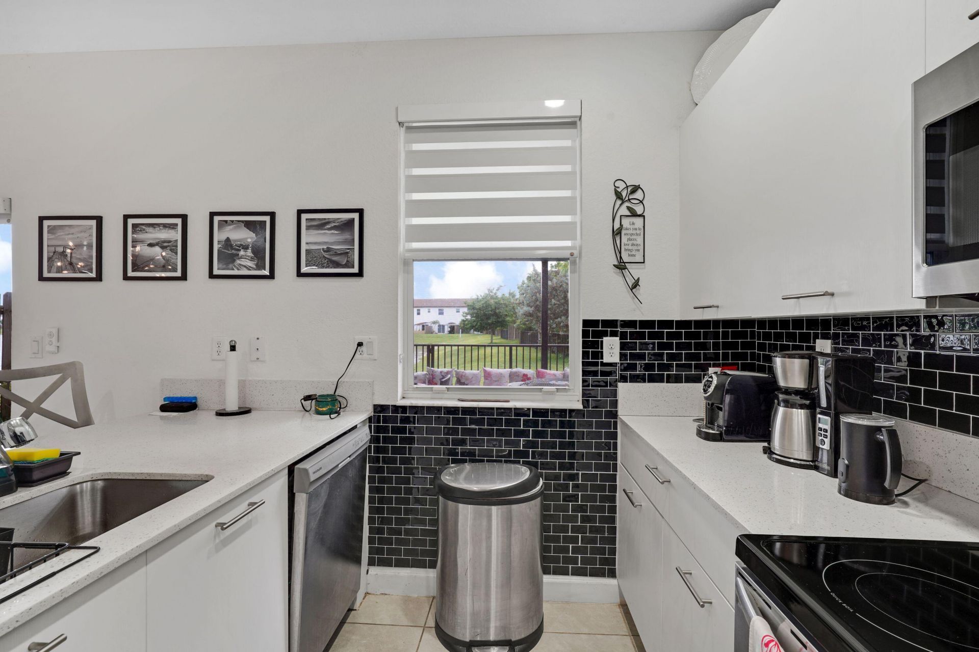 12960 NW 22nd Place, Miami, FL 33167 Photo