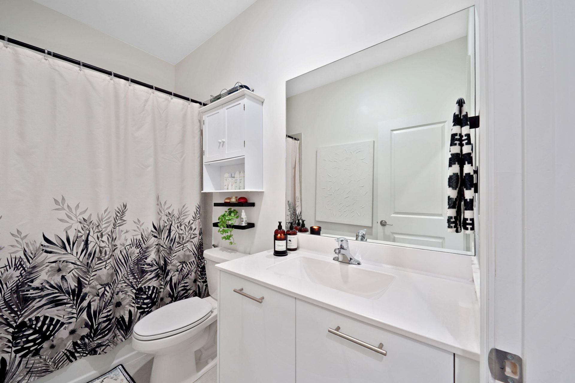 12960 NW 22nd Place, Miami, FL 33167 Photo