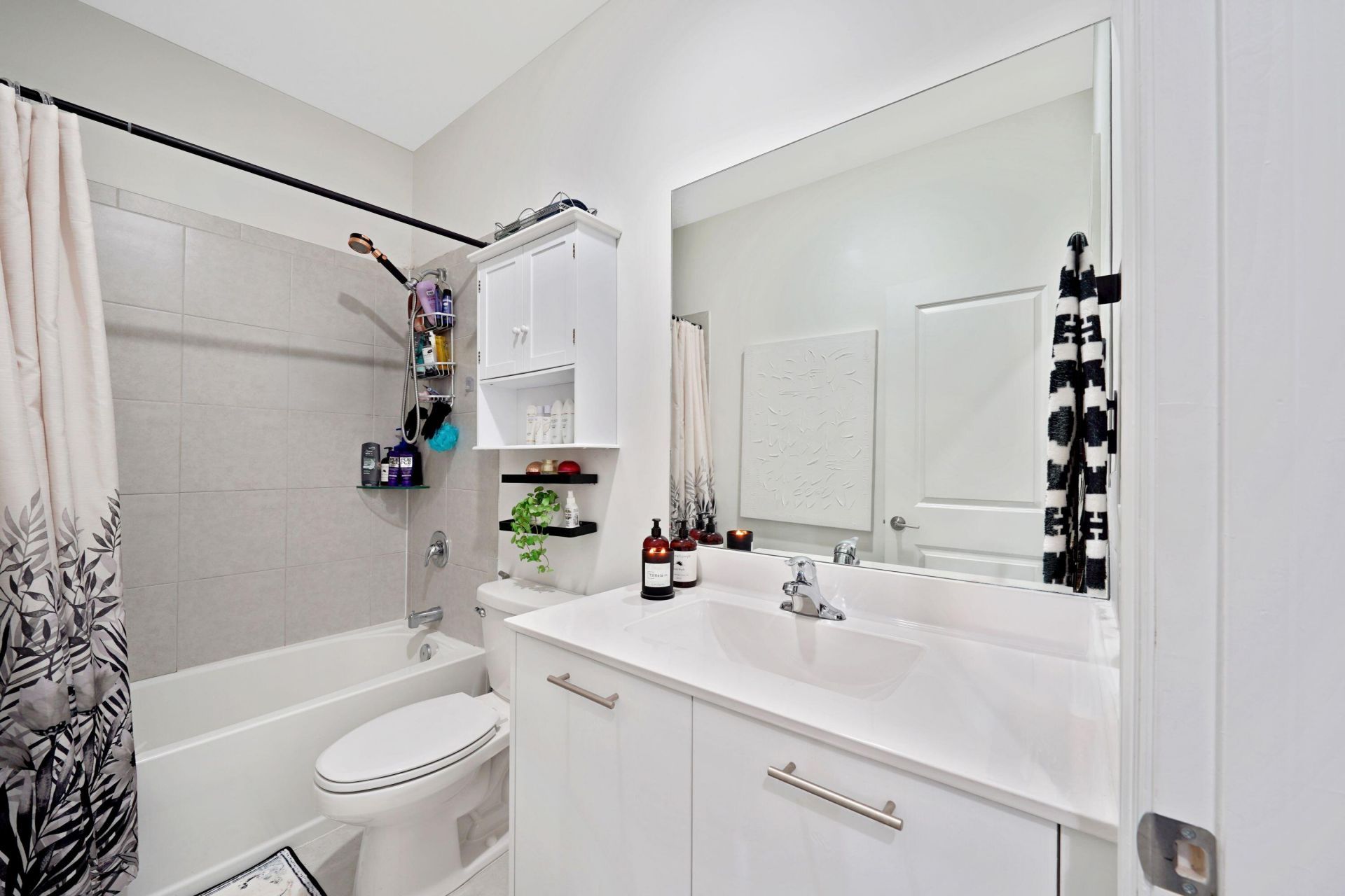 12960 NW 22nd Place, Miami, FL 33167 Photo