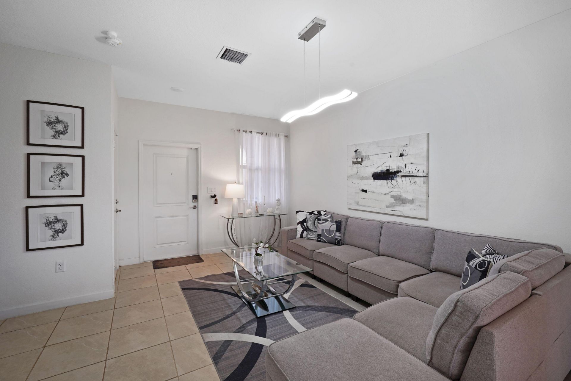 12960 NW 22nd Place, Miami, FL 33167 Photo
