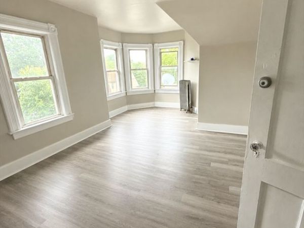 68 Waverly St, Unit 3, Springfield, MA 01107