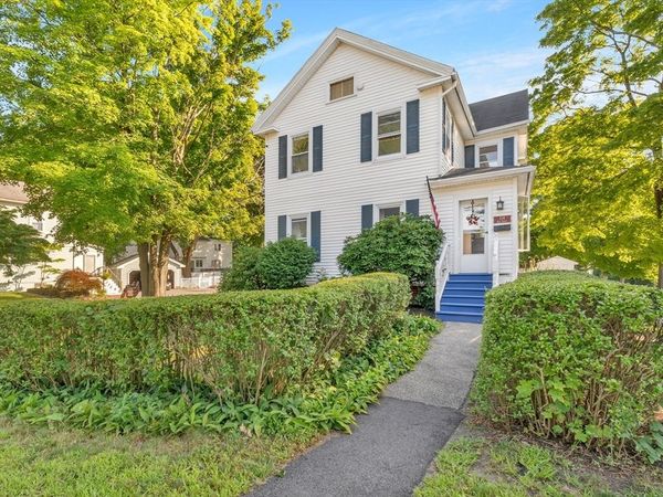 234 Elm St, Amesbury, MA 01913