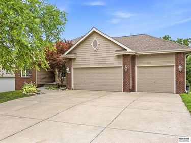 5634 N 142nd Avenue, Omaha, NE 68164