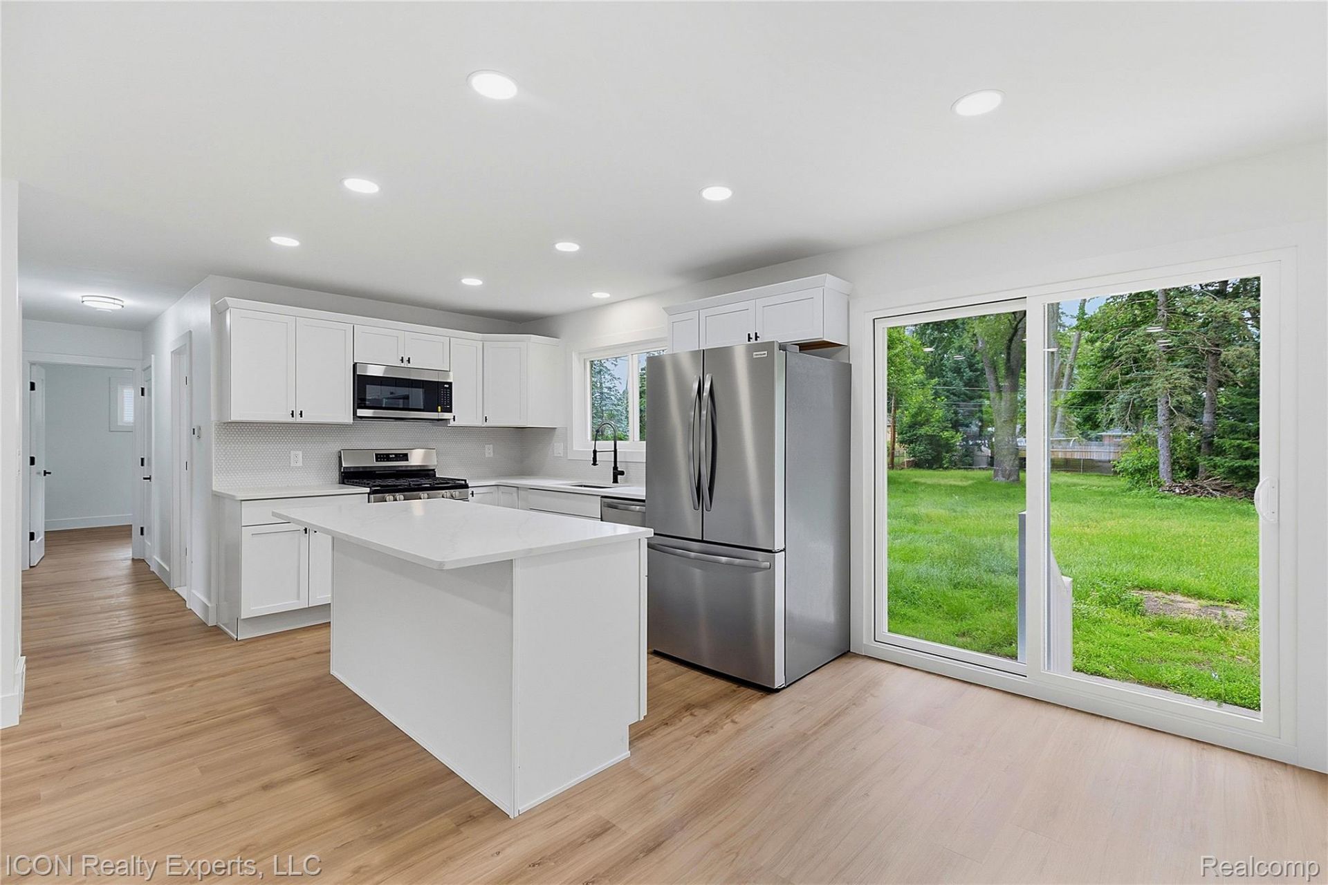 4901 Robert Street, Shelby Township, Mi 48316 Main Photo