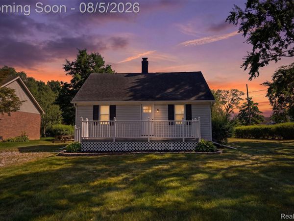 8250 Speedway Drive, Shelby Township, Mi 48317
