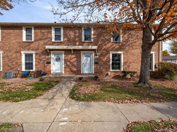 44511 N UMBERLAND Circle, Canton Township, Mi 48187